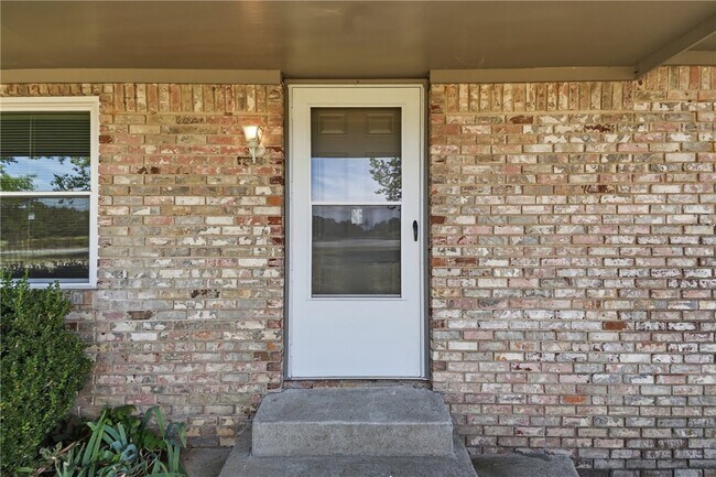 Building Photo - 15099 AR-72