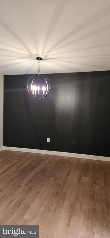 Building Photo - 2 Riverview Pl