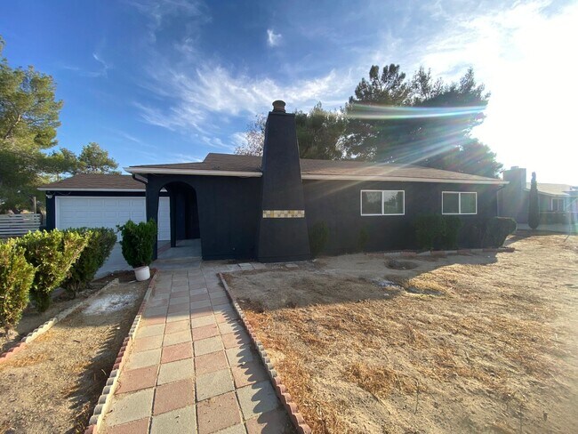 Building Photo - Littlerock Remodeled 3+2