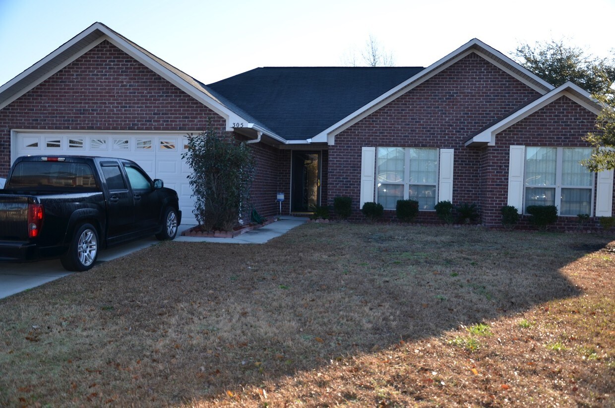 Foto principal - 305 Camden Ct