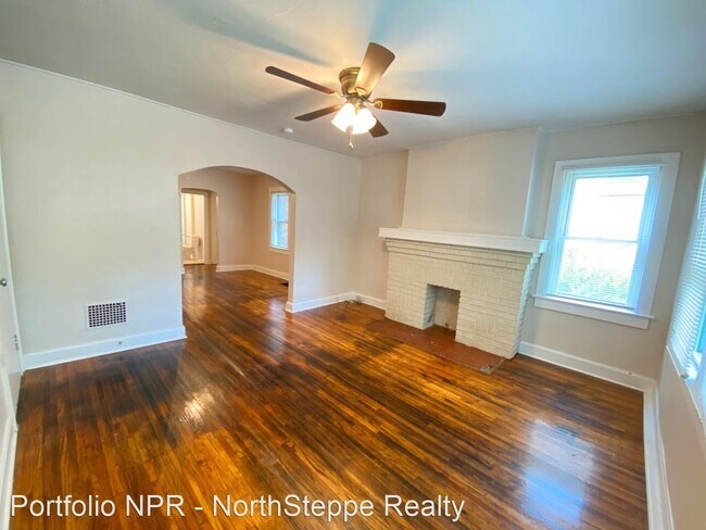 Building Photo - 1 br, 1 bath Apartment - 125 W Blake Ave 1...