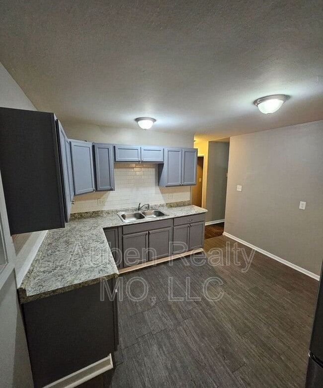 Building Photo - 1727 N 51st Terrace