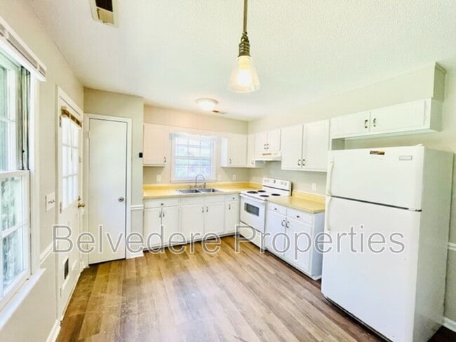 Building Photo - 4612 Cabot Dr