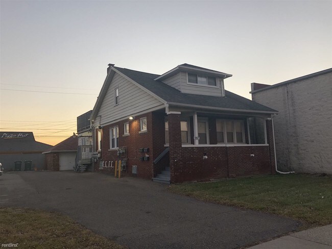 Foto del edificio - 1957 Philomene Blvd