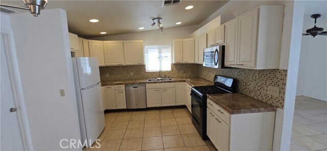 Building Photo - 12798 Catalpa Ave