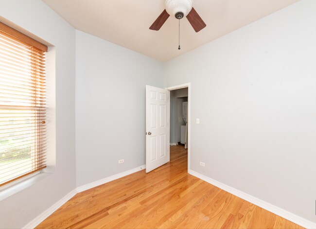Foto del edificio - 3215 W Altgeld St