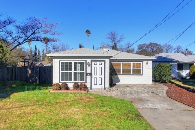 Photo - 3107 Del Paso Blvd House