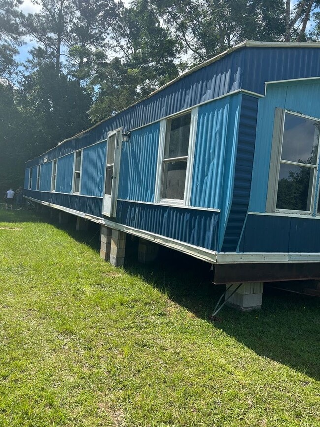 Building Photo - 186 Riverbend Dr