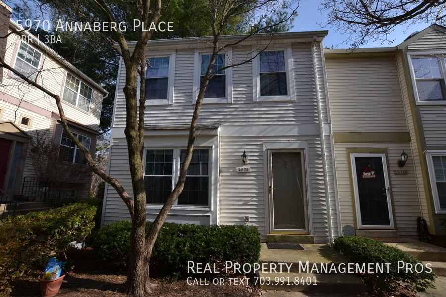 Charming townhome in Oakwood Commons!!! Townhouse for Rent in Burke