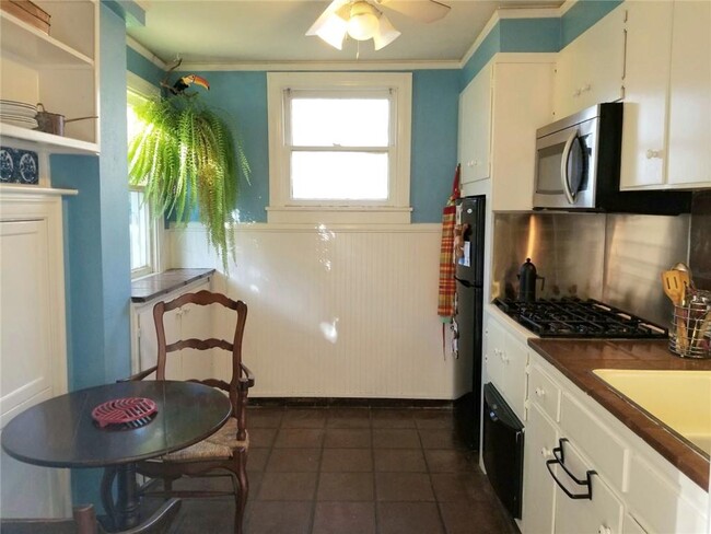 Building Photo - 1111 Nueces St