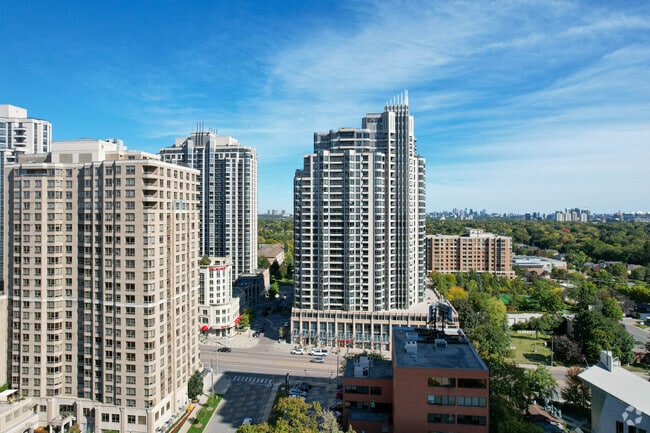 Building Exterior - Triomphe