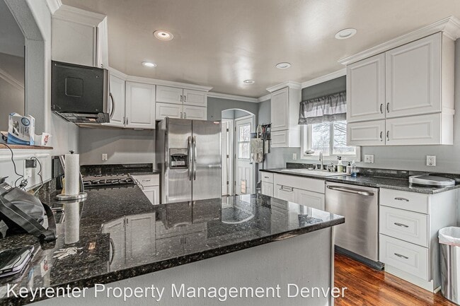 Building Photo - 4 br, 2 bath House - 3288 W Tufts Ave
