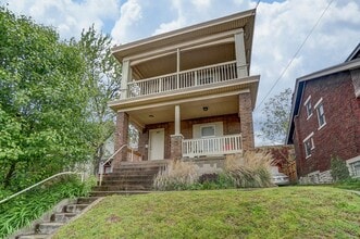 Building Photo - 350 Volkert St