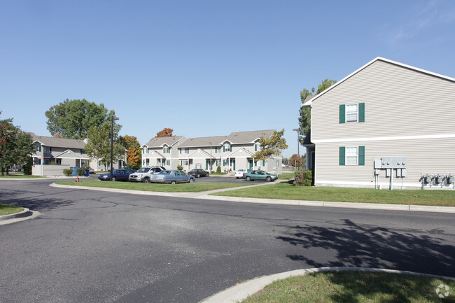 Building Photo - Royale Glen Townhomes