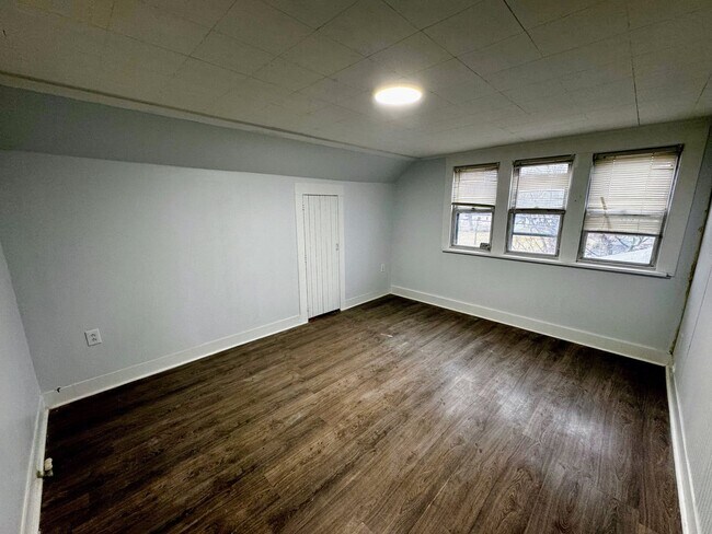 Foto del edificio - Charming 1BR+ Unit in Cheektowaga