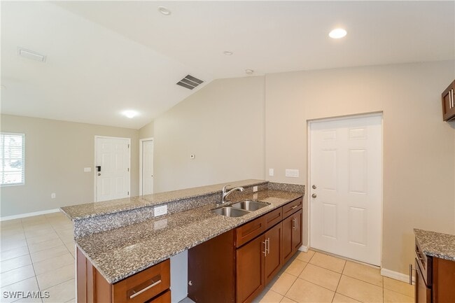 Foto del edificio - 6100 Deer Run Rd