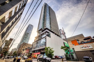Building Photo - 290-2290 Adelaide St W