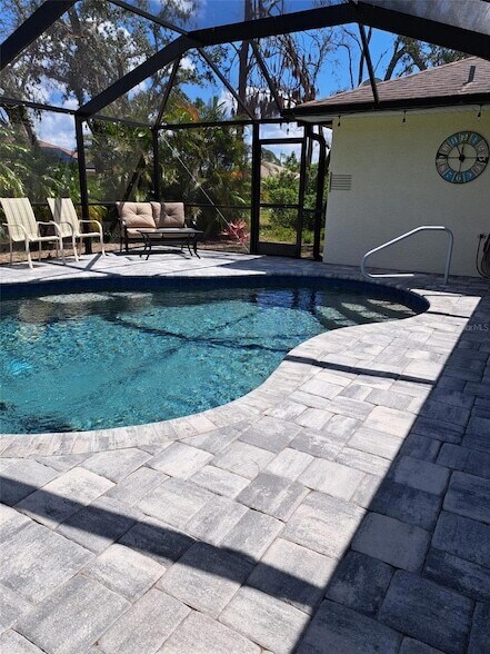 Foto del edificio - 208 Jennifer Dr