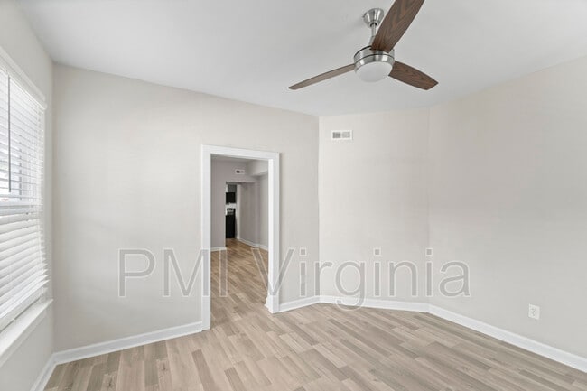 Building Photo - 631 Mt Vernon Ave
