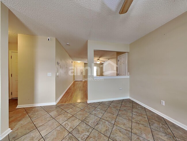 Foto del edificio - 193 Wildberry Ln