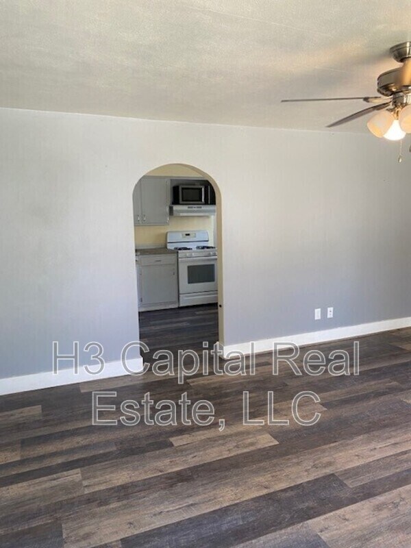 Foto del edificio - 2812 E 25th St