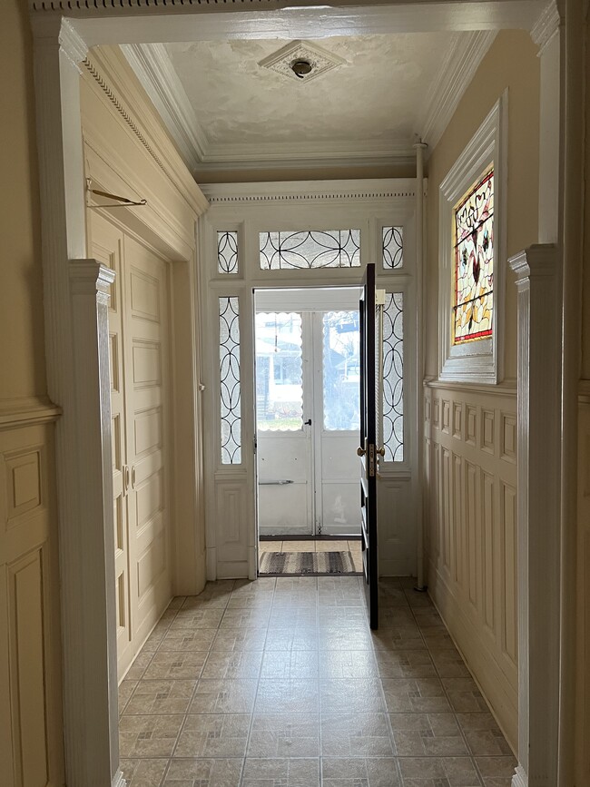 Entry - 133 Chester St