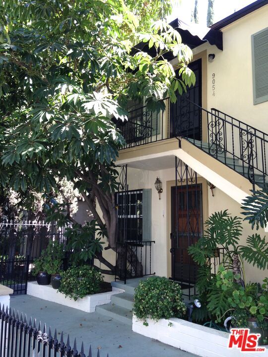 Foto del edificio - 9054 Elevado Ave