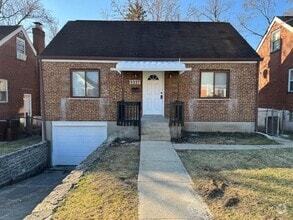 Building Photo - 5227 Parkview Ave
