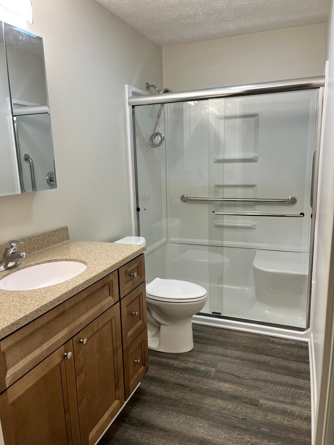 Beautiful Bathroom - 914 Weston Ct