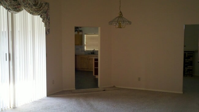 Building Photo - 1349 El Cajon Ln