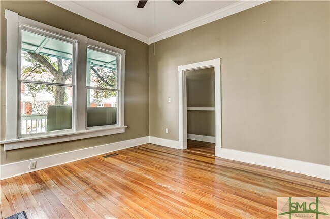 Foto del edificio - 411 E Waldburg St