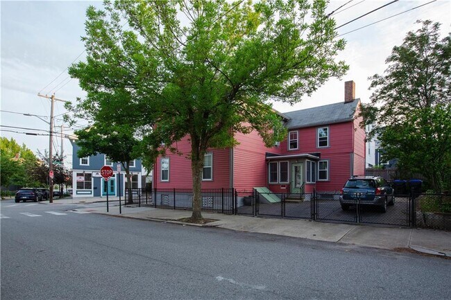 Foto del edificio - 185 Carpenter St