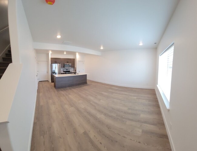 Building Photo - 3 bed, 2.5 bath townhome in Summerfield