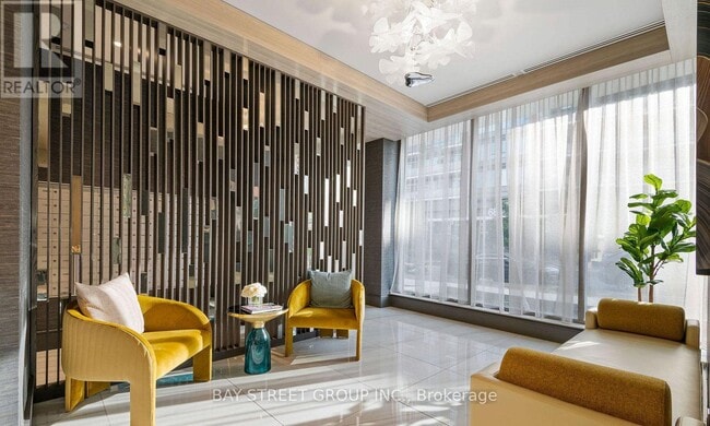 Building Photo - 75 Canterbury Pl