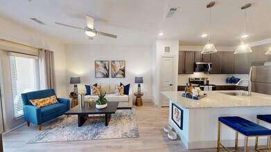 Building Photo - The Heyward