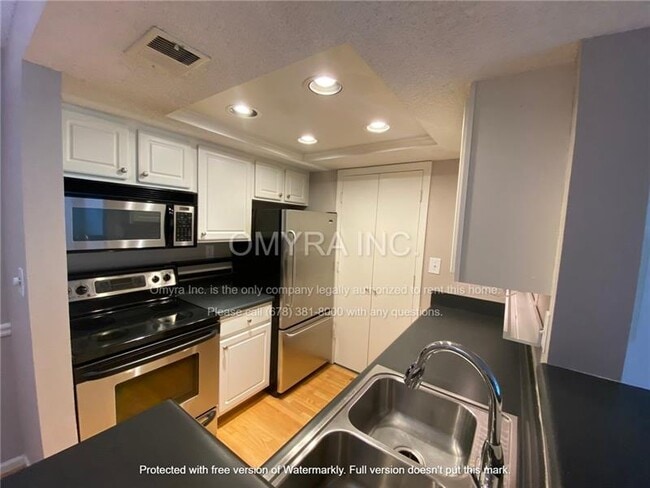 Building Photo - 1021 Chastain Park Ct NE
