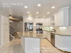 Building Photo - 5651 S Park Pl W