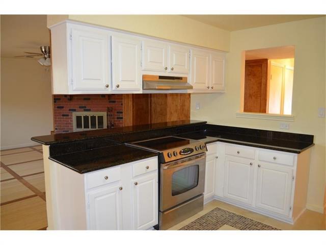 Building Photo - 3708 Lasalle Dr