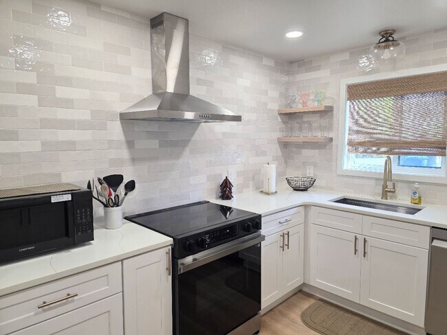 Foto del edificio - 65 Beach Ln