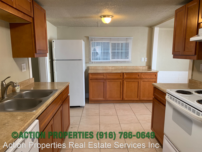 Building Photo - 2 br, 1 bath House - 240 Grape Street Unit A