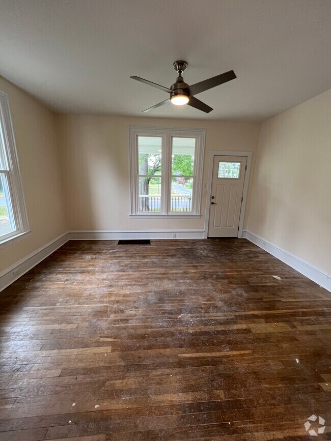 Apartments For Rent in Locke, NY with Hardwood Floors 1 Rentals