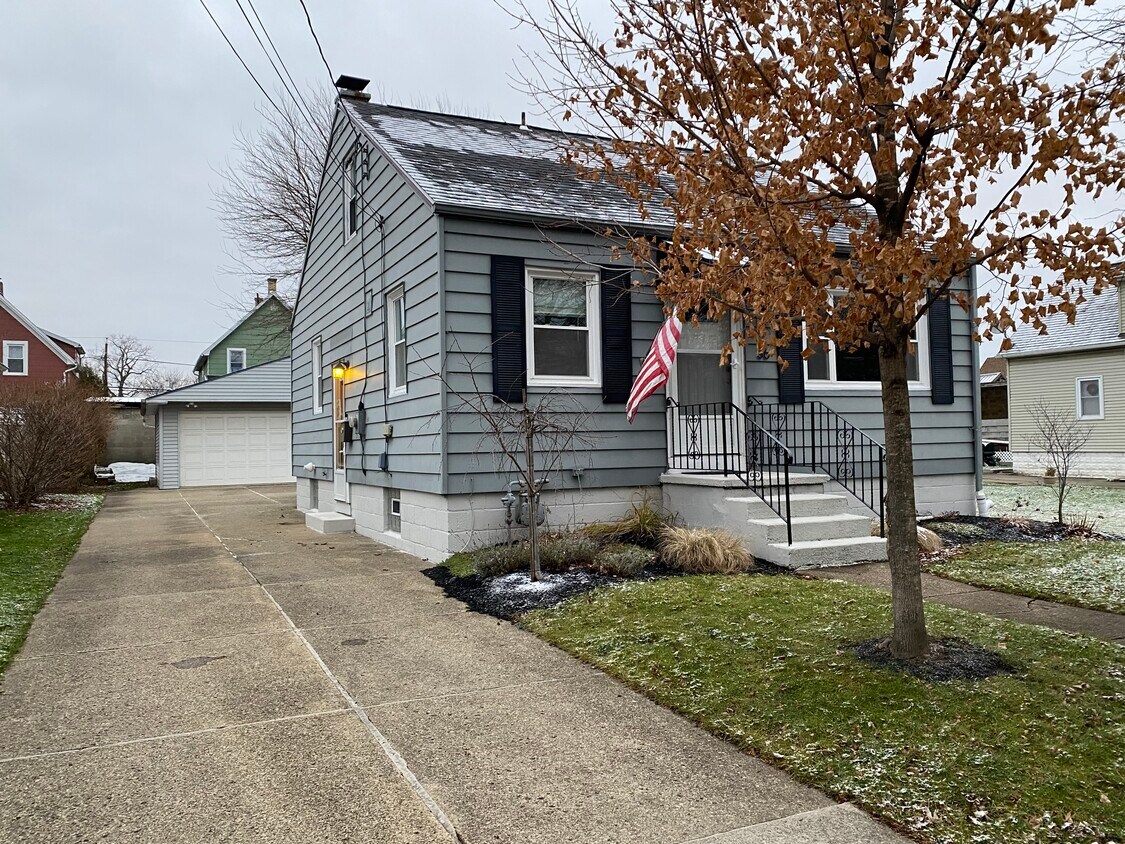 Primary Photo - 36 Delray Ave