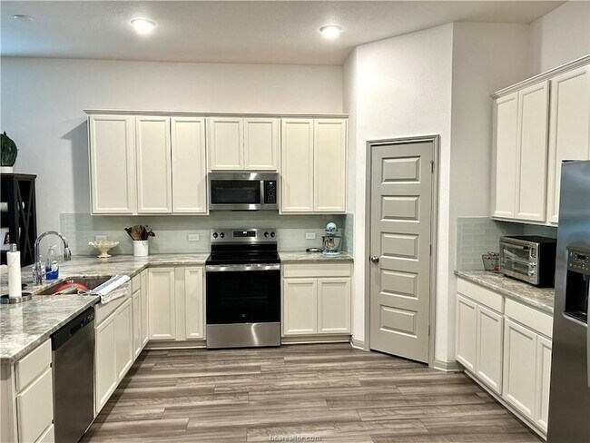 Foto del edificio - 1903 Taggart Trl