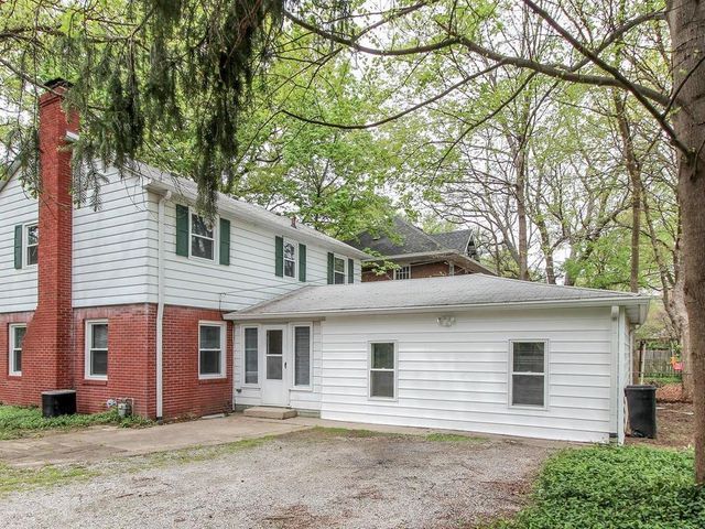 Lado - 4701 Rookwood Ave