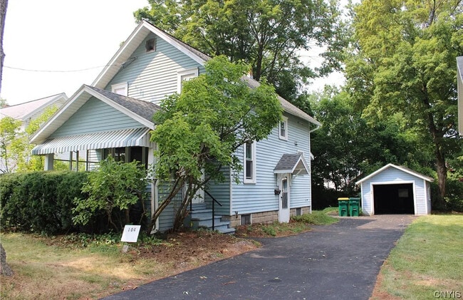 Building Photo - 104 Lynhurst Ave