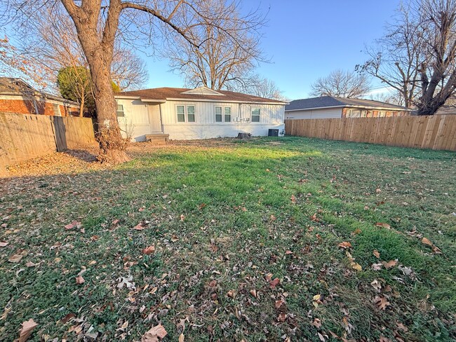 Foto del edificio - 5308 E Madison Ave Tulsa Ok