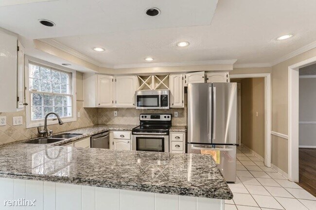 Foto del edificio - 4 br, 2.5 bath House - 7260 Northgreen Dr ...