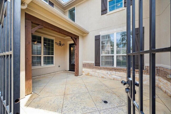 Building Photo - 27 Tioga Pl
