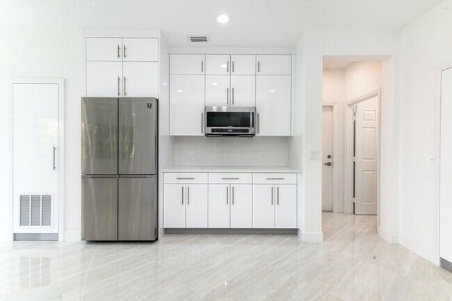 Foto del edificio - 10879 Handel Pl