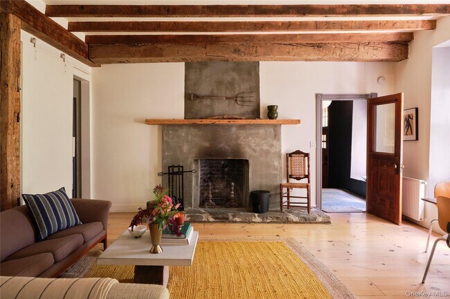 Foto del edificio - 1883-1213 NY-213